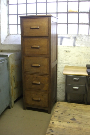 Tall 5-drawer oak unit