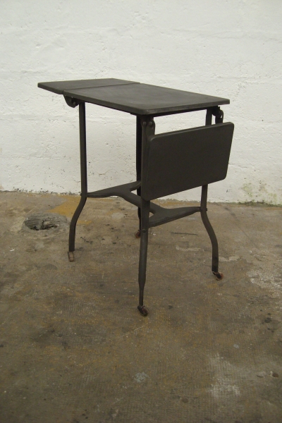 Vintage American Small Steel Foldable Wing Table 221